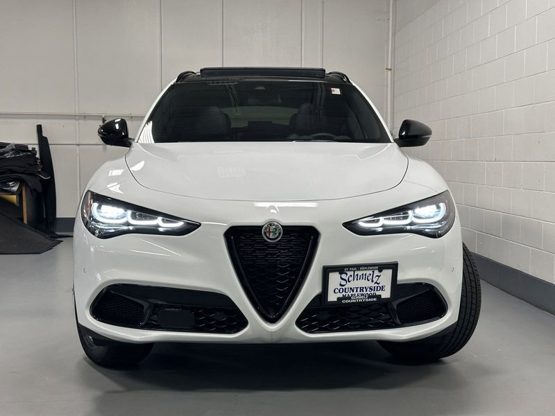 2024 Alfa Romeo Stelvio Sprint AwdImage 10