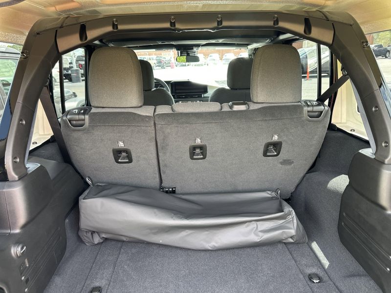 New 2025 Jeep Wrangler 4-door Sport SImage 11