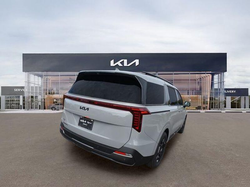 New 2026 Kia Carnival SX PrestigeImage 4
