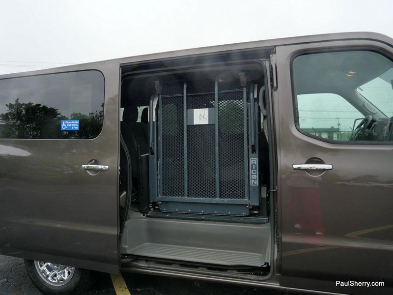 2017 Nissan NV Passenger NV3500 HD SVImage 20