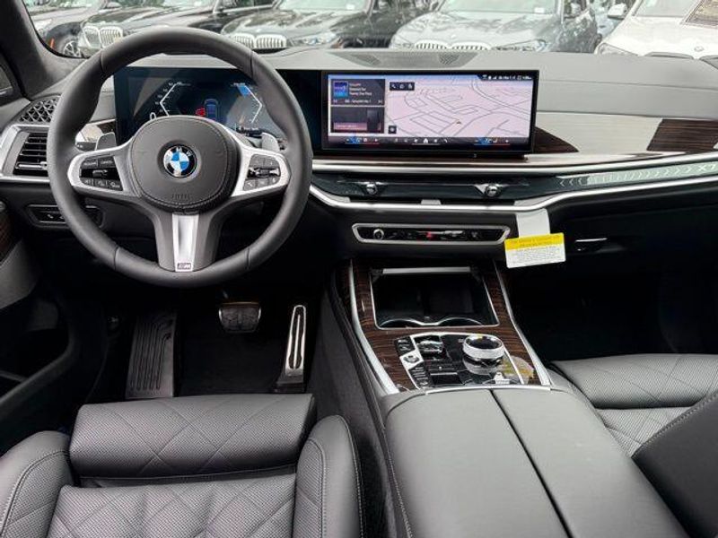 New 2026 BMW X7 xDrive40iImage 26