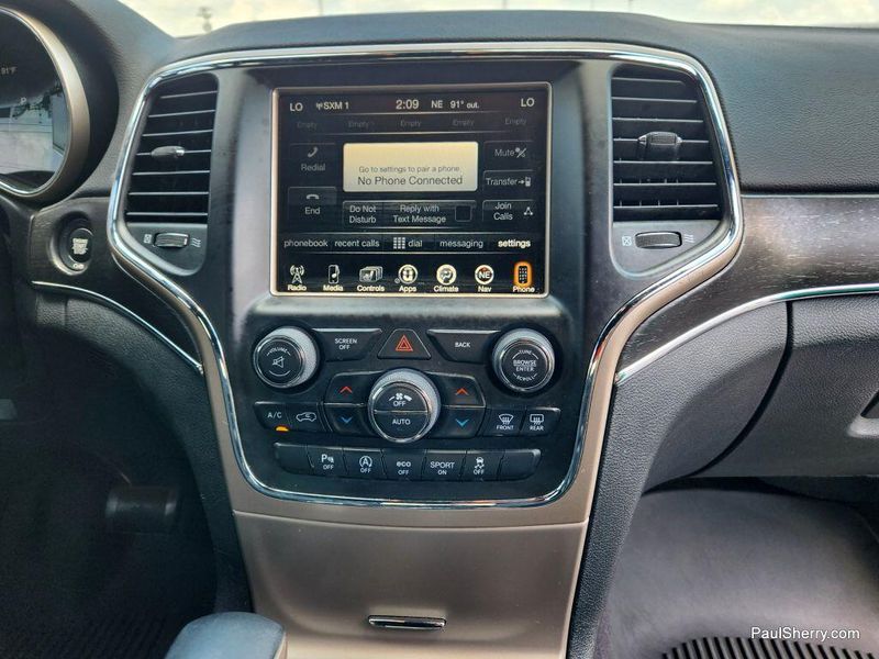 Used 2017 Jeep Grand Cherokee LimitedImage 33