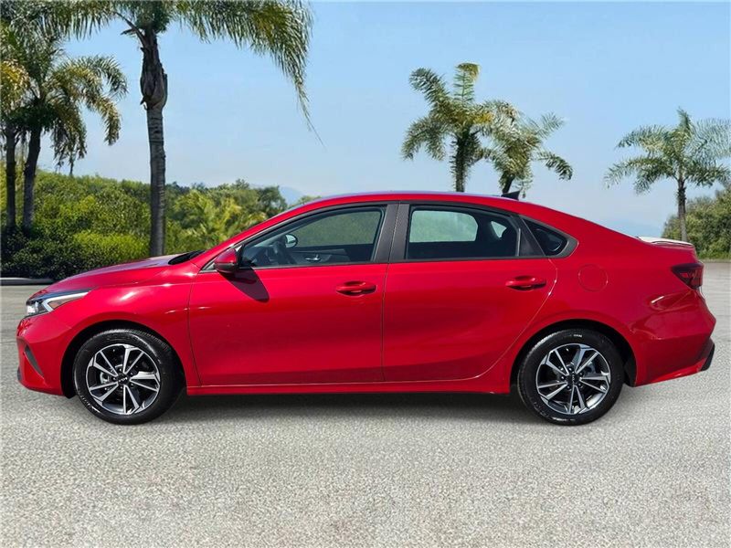 Used 2023 Kia Forte LXS IVT