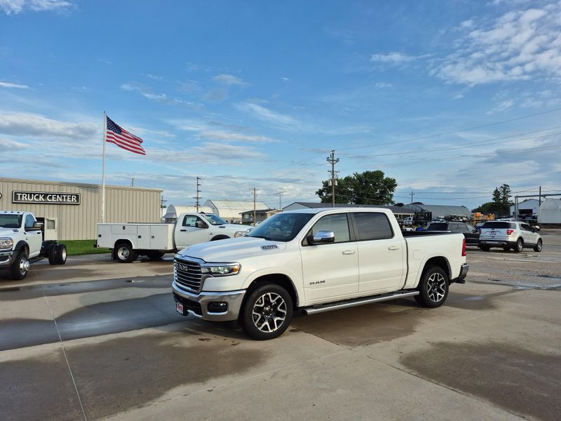 New 2025 RAM 1500 Laramie Crew Cab 4x4 5