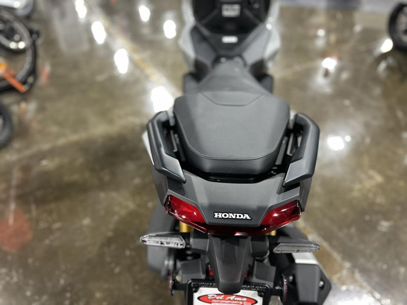 New 2026 Honda ADV160 Image 20