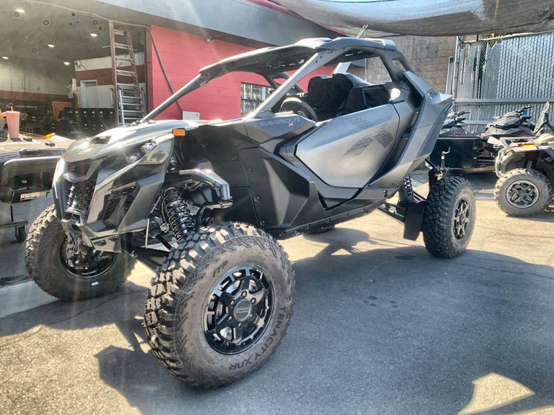 New 2025 Can-Am MAVERICK R X 999T DCT Image 24
