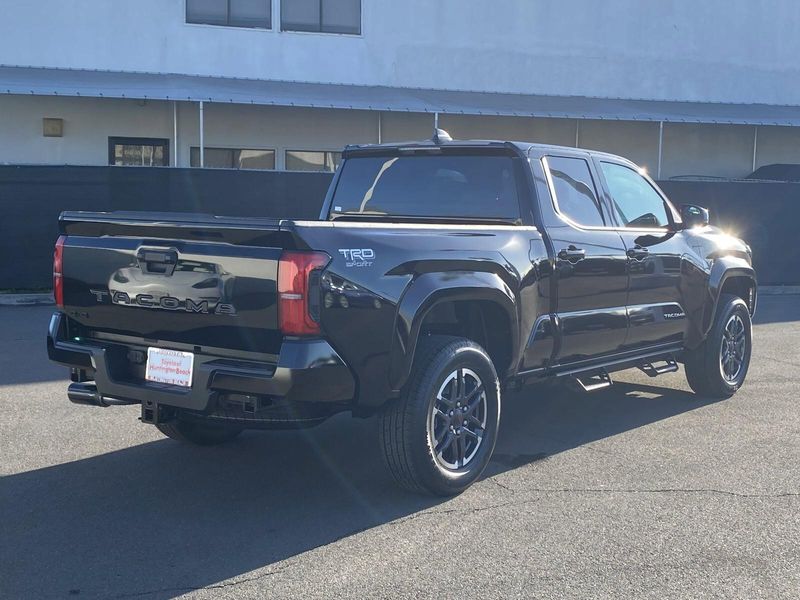 2025 Toyota Tacoma TRD SportImage 3