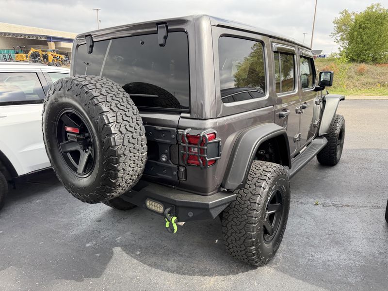 Used 2021 Jeep Wrangler Unlimited Sahara AltitudeImage 9
