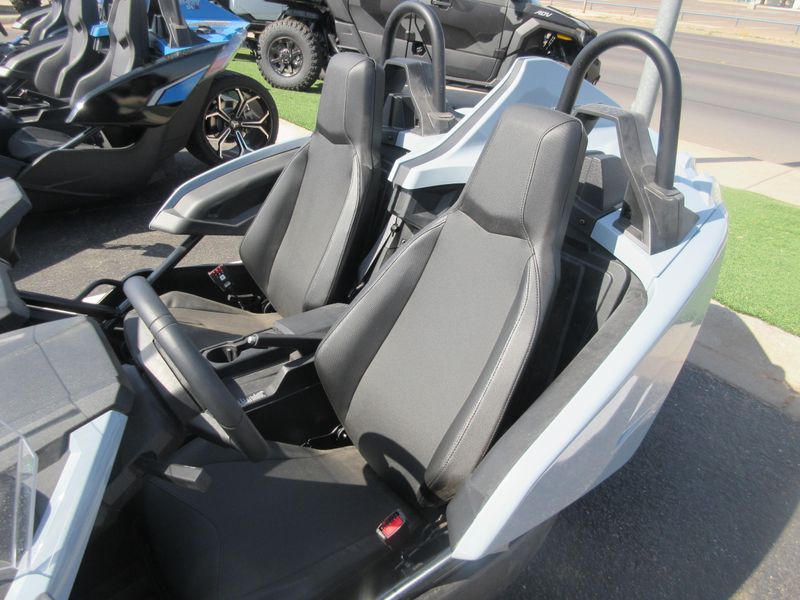 USED 2024 POLARIS SLINGSHOT SL AUTODRIVE Image 17
