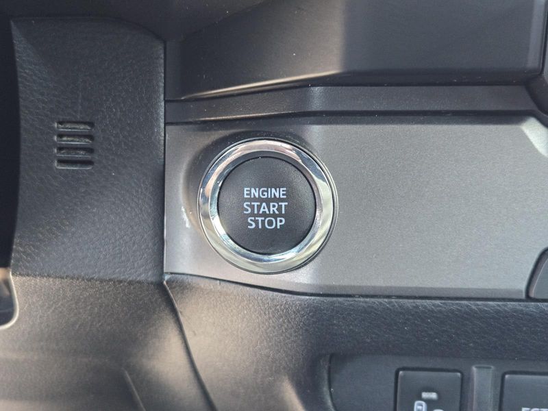 Used 2022 Toyota Tacoma 2WD TRD Off Road Double Cab 5' Bed V6 AT (Natl)