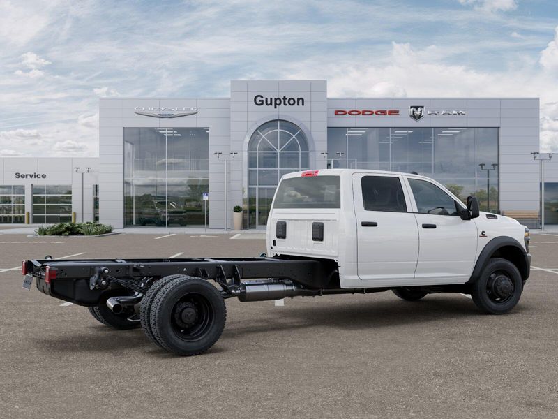 New 2027 RAM 5500 Tradesman Chassis Crew Cab 4x4 84