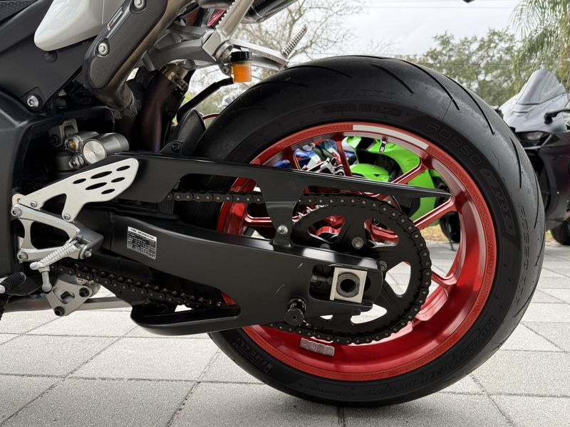 Used 2010 Yamaha YZF R1 LE 