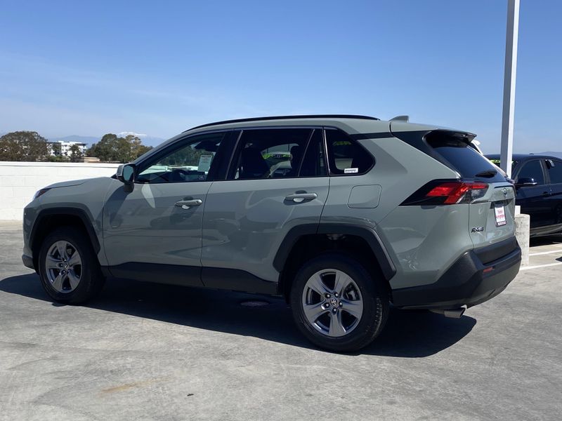 2023 Toyota RAV4 XLEImage 6