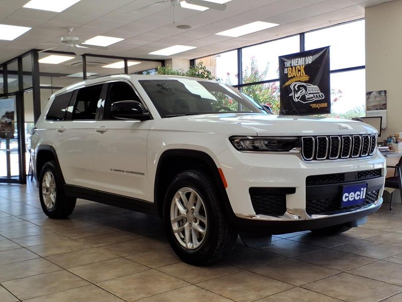 New 2026 Jeep Grand Cherokee L Laredo 4x2