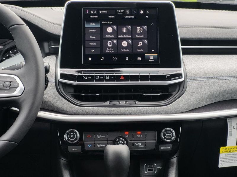 2025 Jeep Compass Latitude 4x4Image 27