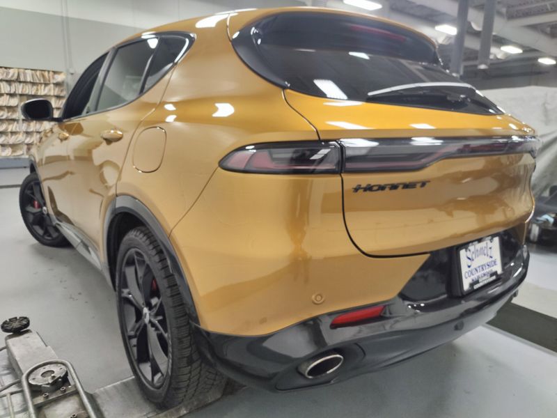 Used 2024 Dodge Hornet R/T eAWD Blacktop w/Track PkgImage 7