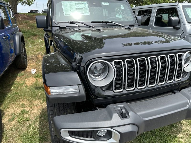 2024 Jeep Wrangler 4-door SaharaImage 20