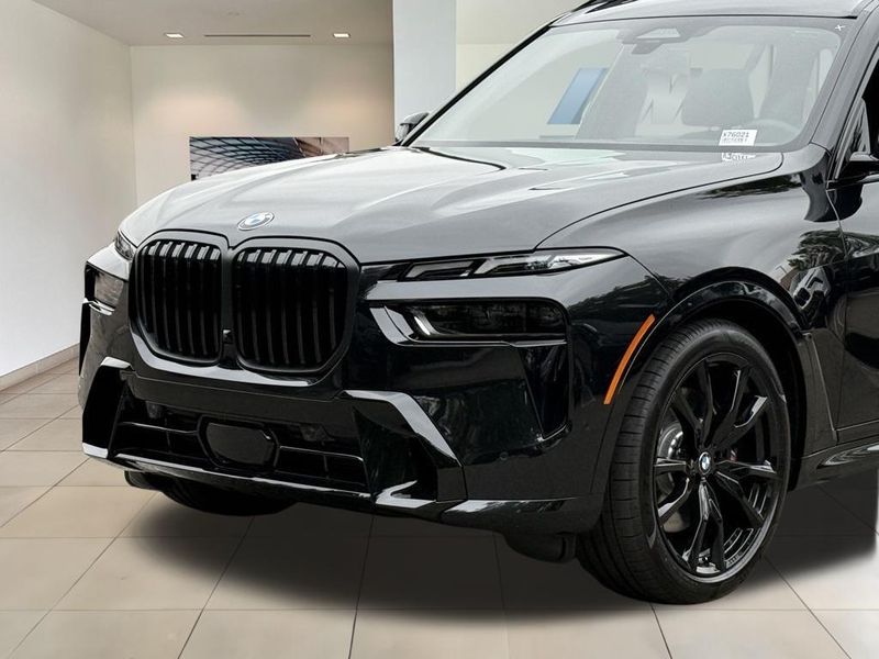 2026 BMW X7 xDrive40iImage 10