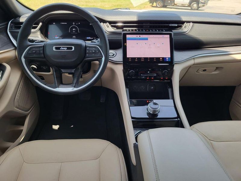 2023 Jeep Grand Cherokee LimitedImage 30