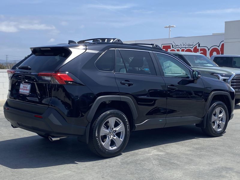 2025 Toyota RAV4 XLEImage 3