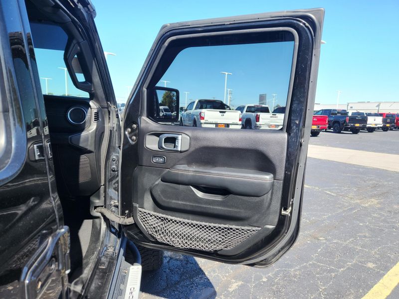 Used 2019 Jeep Wrangler Unlimited Sahara