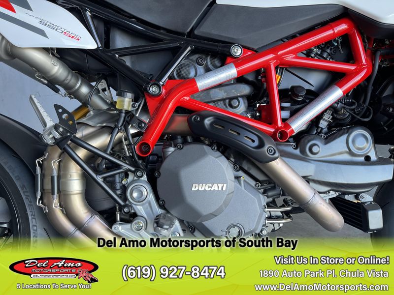 2025 Ducati HYPERMOTARD 950 SPImage 12