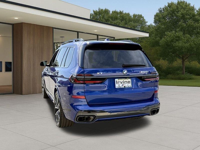 Used 2025 BMW X7 M60iImage 9