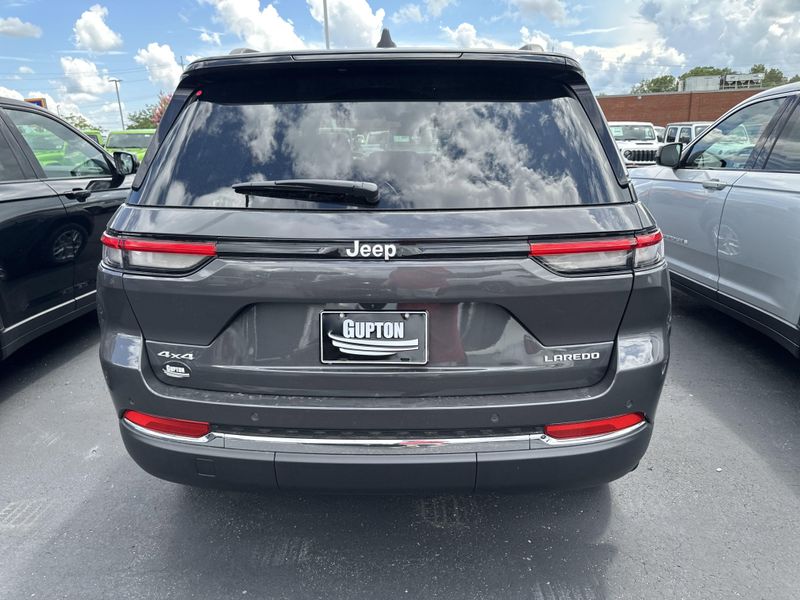 New 2025 Jeep Grand Cherokee Laredo X 4x4Image 8