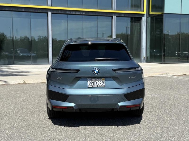2025 BMW iX xDrive50Image 7