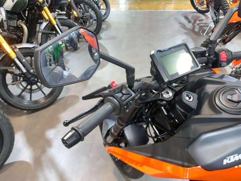 New 2024 KTM 250 DUKE Image 15