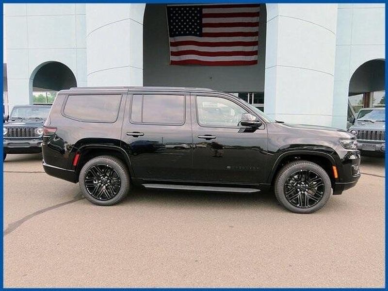 2025 Jeep Wagoneer Carbide 4x4Image 2