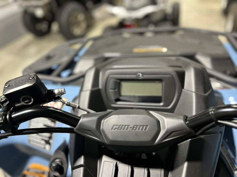 New 2025 Can-Am OUTLANDER MAX XT 700 Image 10