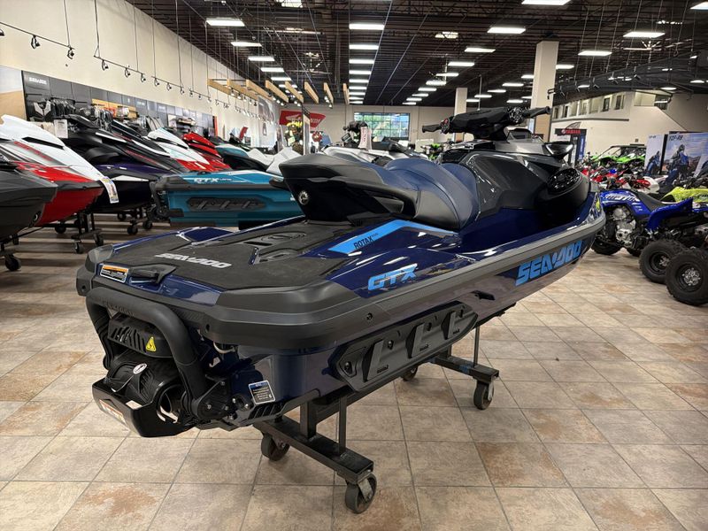 New 2025 Sea Doo GTX 230 (SOUND SYSTEM) Image 17
