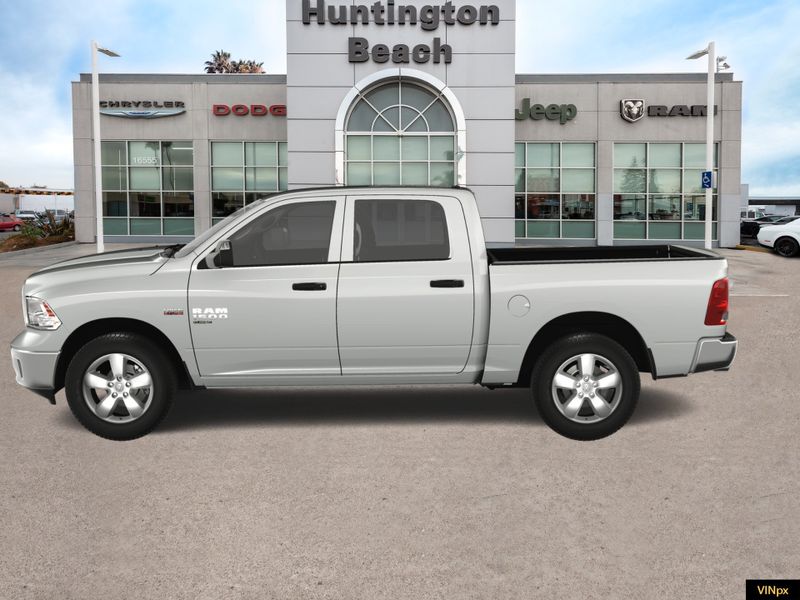 2024 RAM 1500 Classic Tradesman Crew Cab 4x2Image 3