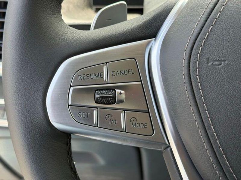 New 2027 BMW X7 xDrive40iImage 22