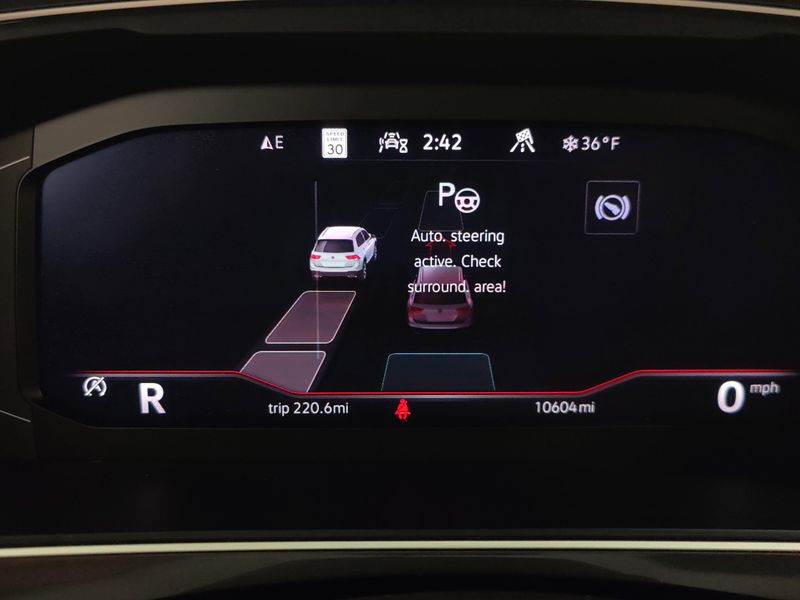 Used 2024 Volkswagen Tiguan AWD SEL R-Line w/Sunroof/NavImage 15