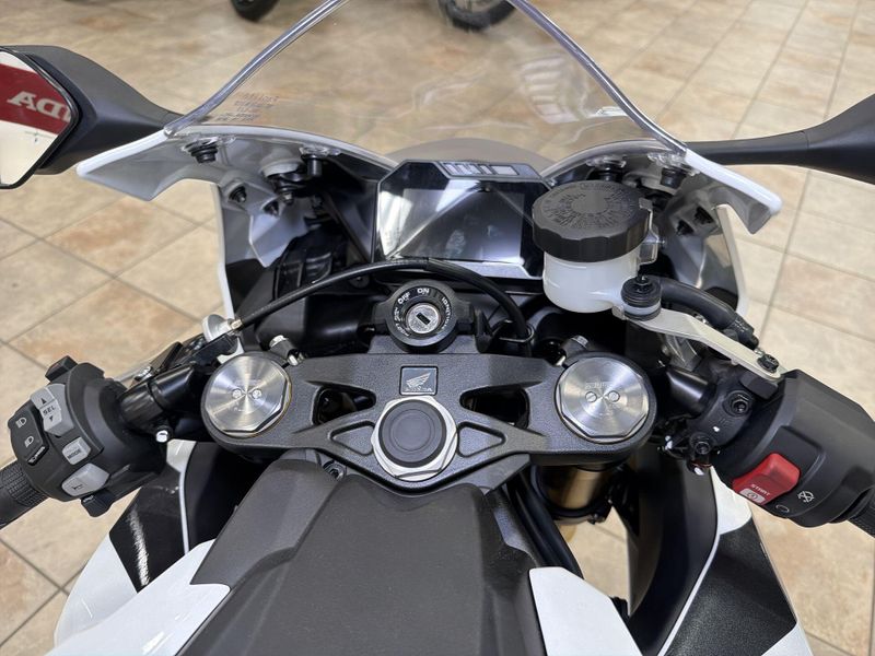 New 2026 Honda CBR1000RR Image 23