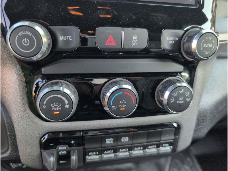 New 2026 RAM 3500 Tradesman Crew Cab Chassis 4x4 60