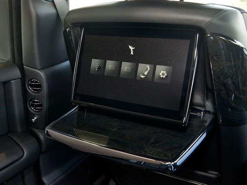 New 2026 Rolls-Royce Phantom Image 25