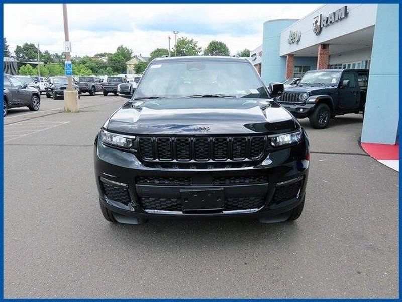 New 2025 Jeep Grand Cherokee LimitedImage 3
