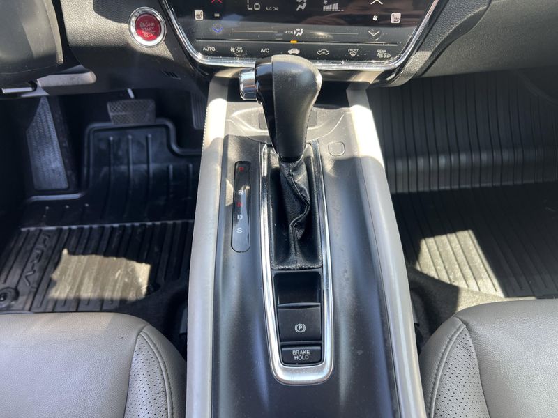 2017 Honda HR-V EX-L NaviImage 14