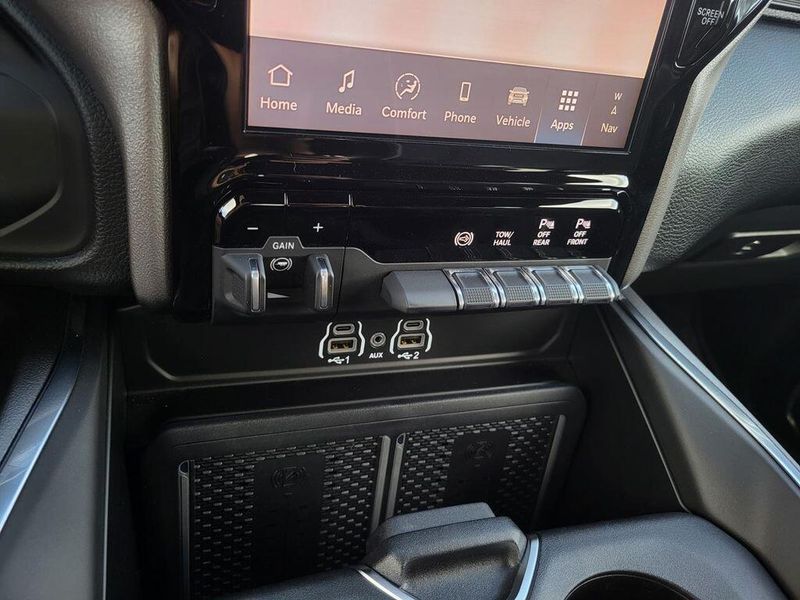 2025 RAM 2500 Laramie Crew Cab 4x4 6