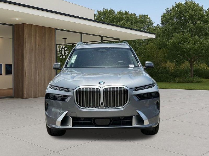 New 2027 BMW X7 xDrive40iImage 4