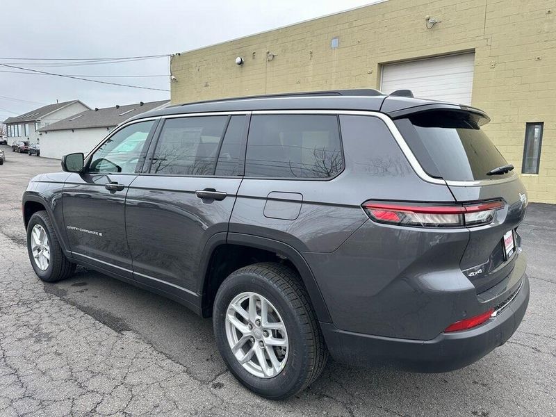2025 Jeep Grand Cherokee L Laredo X 4x4Image 10