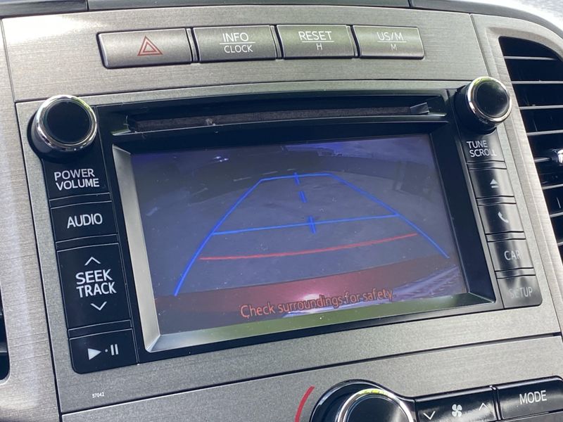 2013 Toyota Venza LEImage 22