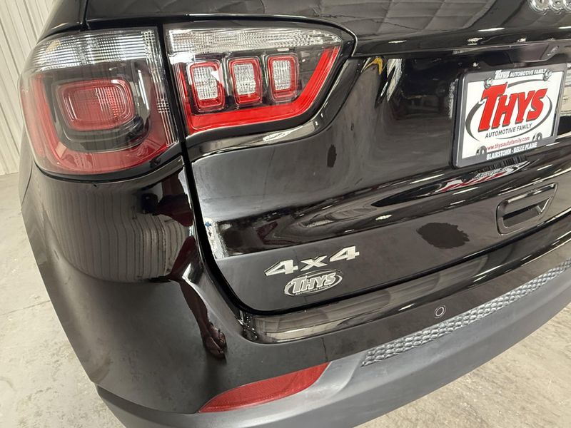 Used 2024 Jeep Compass LimitedImage 5