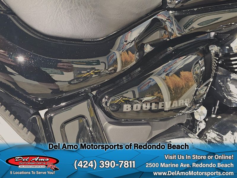 New 2025 Suzuki BOULEVARD M109R Image 9