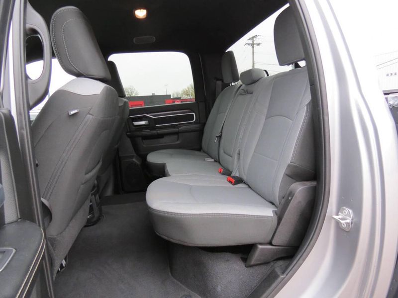 Used 2024 RAM 2500 Big Horn 4x4 4dr Crew Cab 6.3 ft. SB PickupImage 23
