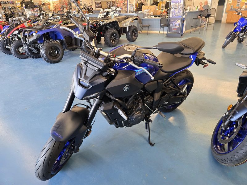2025 Yamaha MT07 TEAM BLUE Image 7