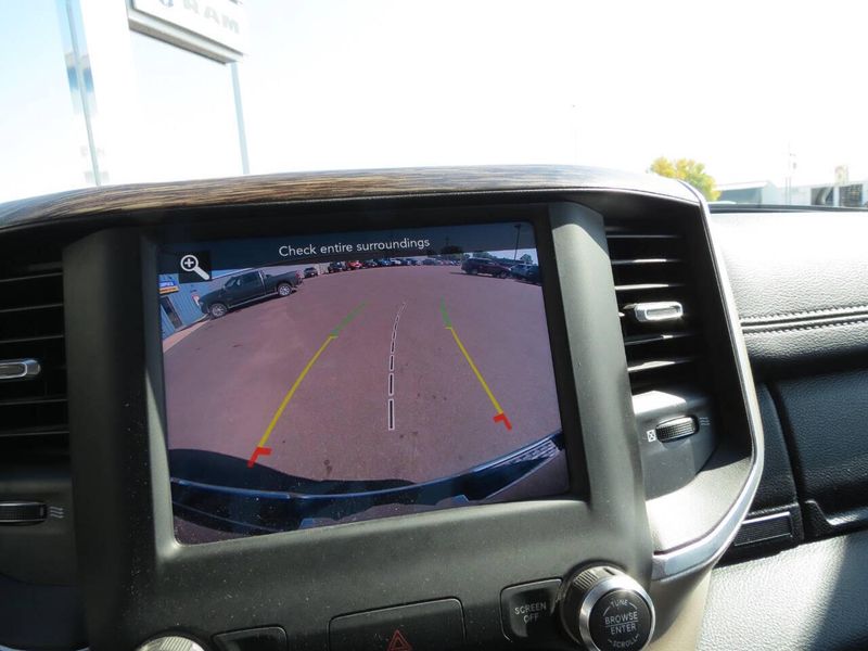 Used 2020 RAM 1500 Laramie 4x4 4dr Crew Cab 5.6 ft. SB PickupImage 20